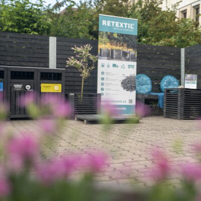 vystavovatele╠ü 45