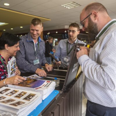 vystavovatele╠ü 7